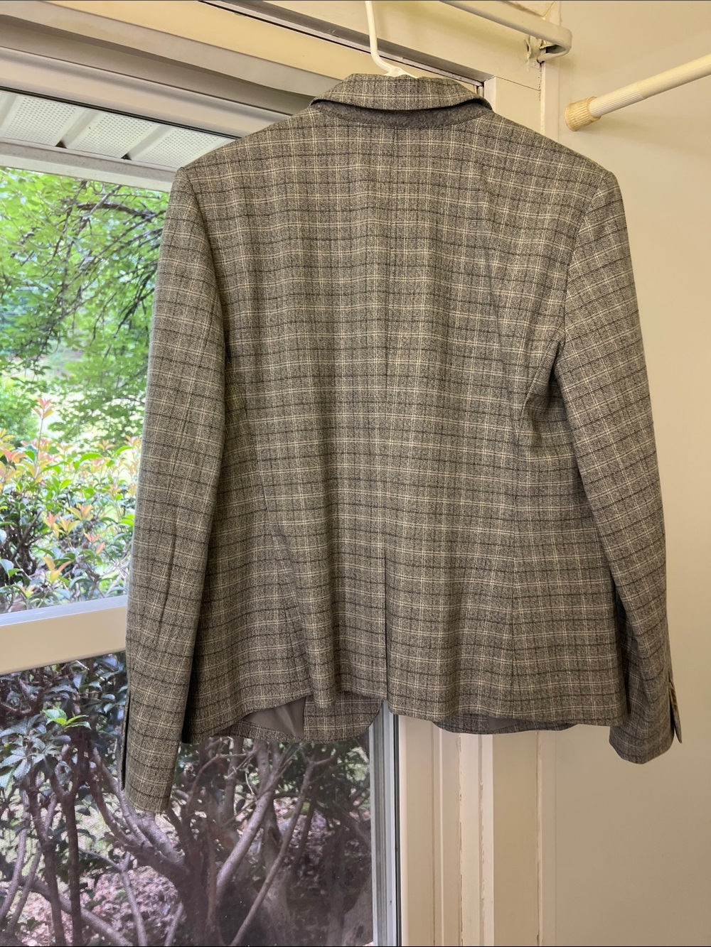Ann Taylor Gray Plaid Notch-Lapel Blazer - Picture 4 of 5